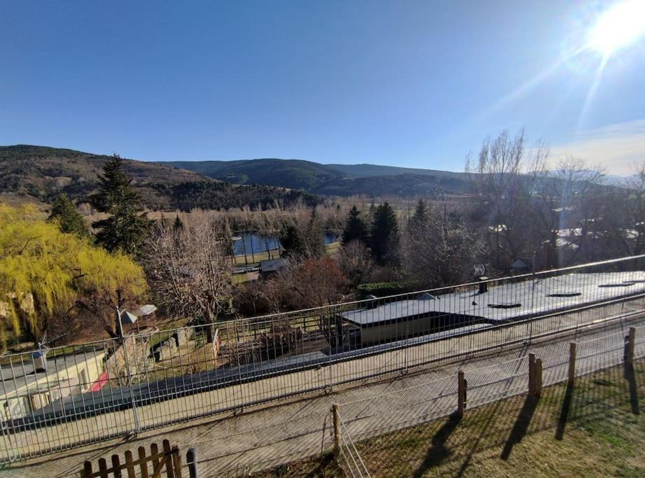 Ideal Parejas - Tranquilidad Y Naturaleza - Vistas Al Lago Osséja Exterior foto